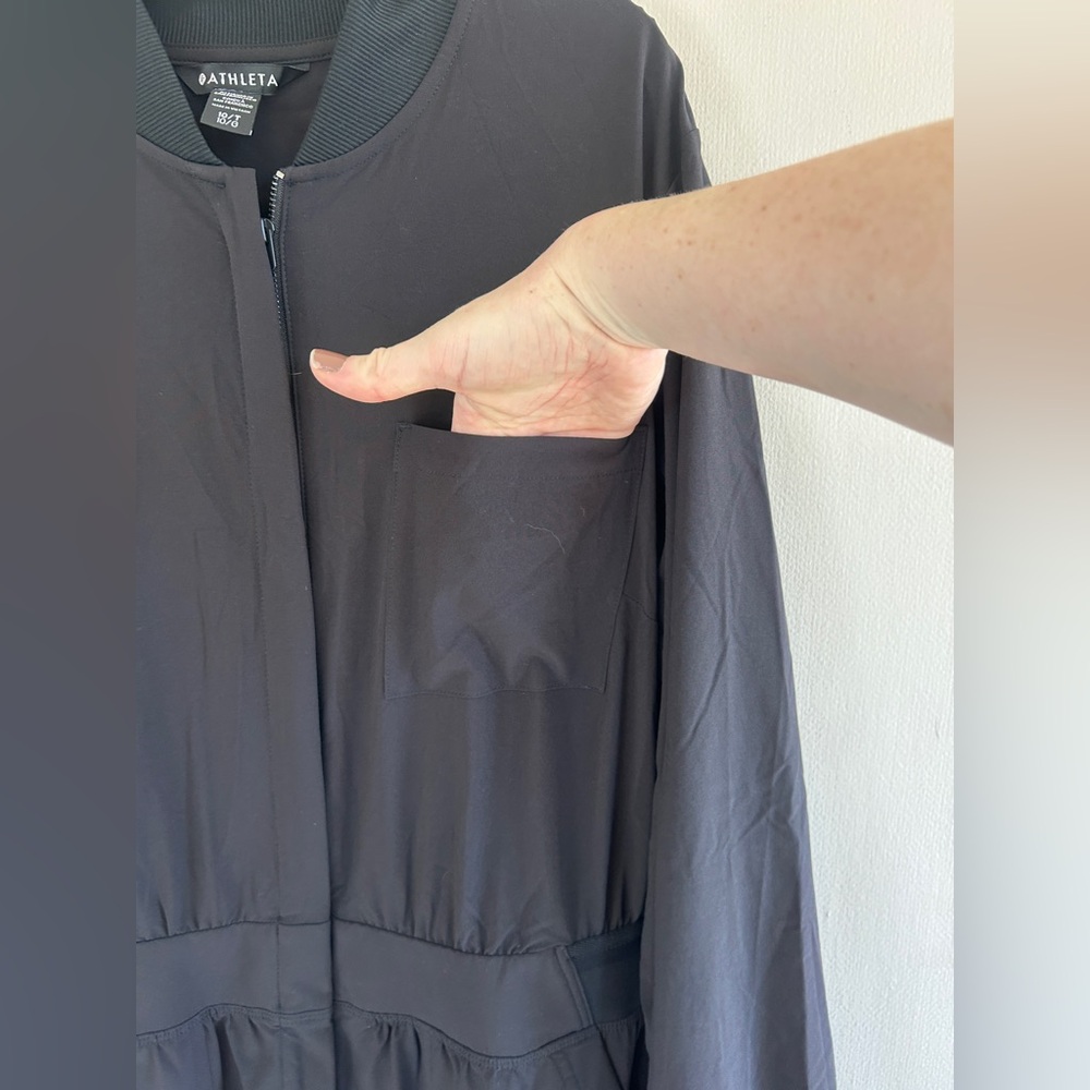 ATHLETA Brooklyn Long Sleeve Jumpsuit Black Utility Cargo Outdoor Travel 10 Tall - Picture 8 of 16